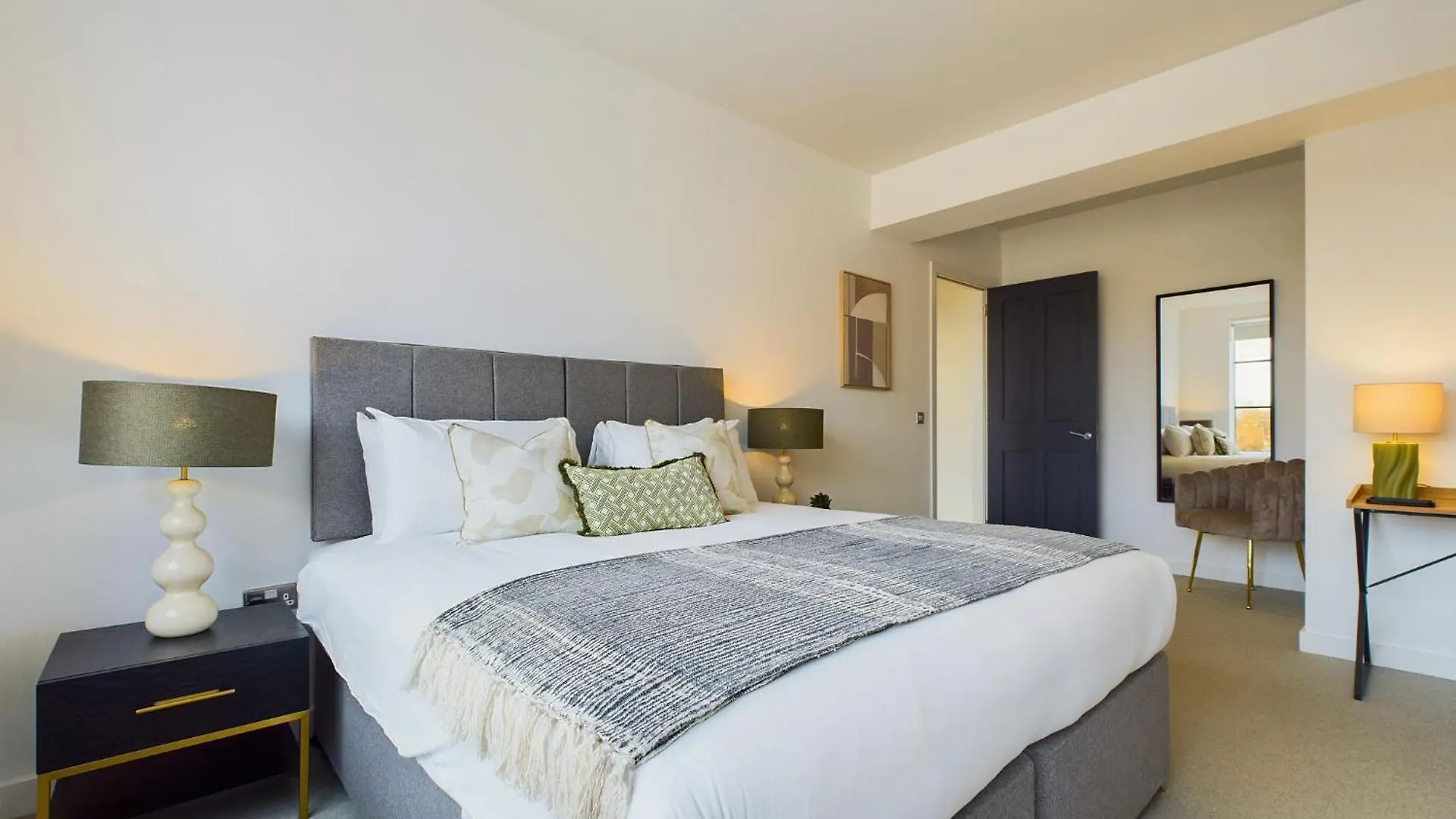 Be London - The Old Street Residences Apartment